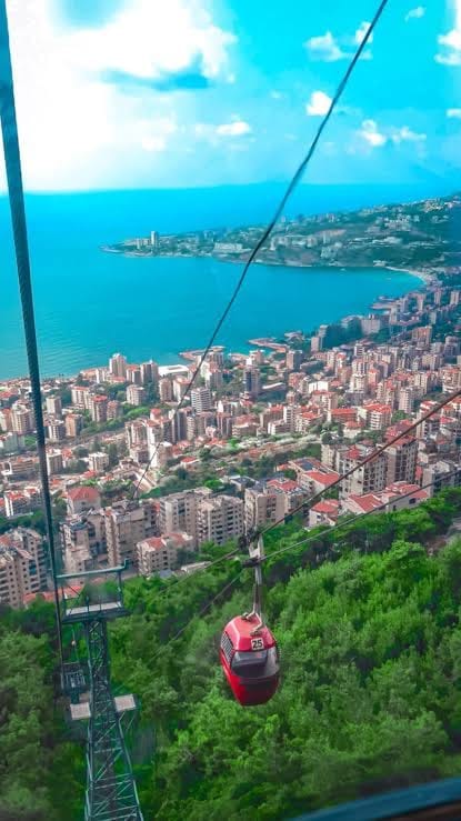 تلفريك حريصا فوق خليج جونية